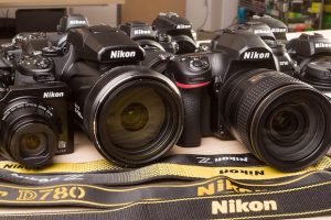 How to Charge a Nikon Camera Battery without Charger